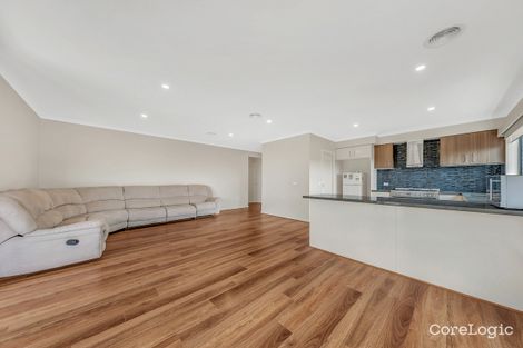 Property photo of 22 Kenmare Approach Wollert VIC 3750