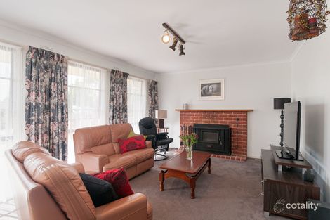 Property photo of 6 Weymar Crescent Wandin North VIC 3139