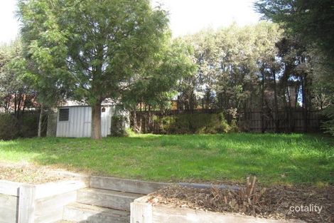 Property photo of 7 Knight Crescent Roxburgh Park VIC 3064