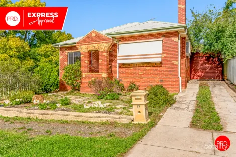17 Ophir St, Golden Square, VIC 3555