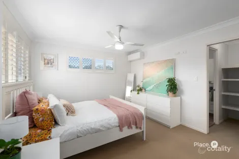 Property photo of 10 McNally Close Seventeen Mile Rocks QLD 4073