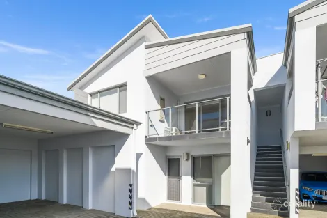 Property photo of 4/360 Hardey Road Cloverdale WA 6105