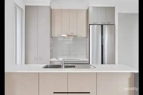 Property photo of 52 Splendour Circuit Yarrabilba QLD 4207