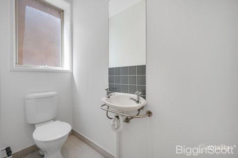 Property photo of 16/4 Wests Road Maribyrnong VIC 3032