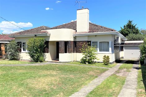 100 Kangaroo Rd, Hughesdale, VIC 3166