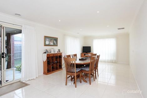 Property photo of 32 Damask Drive Tarneit VIC 3029