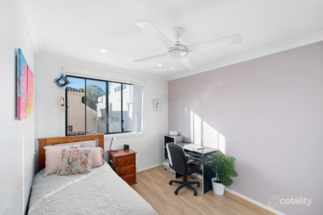 Property photo of 4/136 Greenacre Road Greenacre NSW 2190