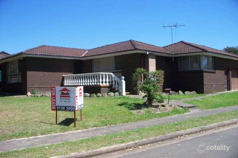 40 Canterbury Rd, St Johns Park, NSW 2176