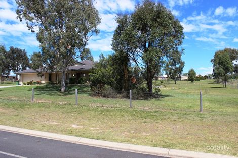 69 Fairway Dr, Kensington Grove, QLD 4341