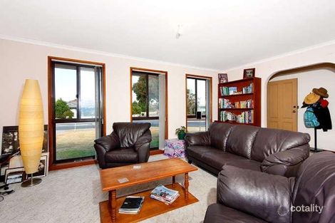 Property photo of 16 Narelle Drive Aspendale Gardens VIC 3195