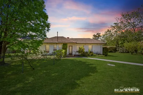 Property photo of 4 Banks Street Yarralumla ACT 2600