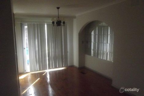 Property photo of 40 Circle Drive North Cranbourne VIC 3977