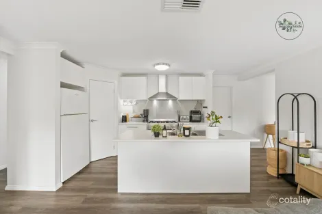 Property photo of 15 Quartz Place Golden Square VIC 3555