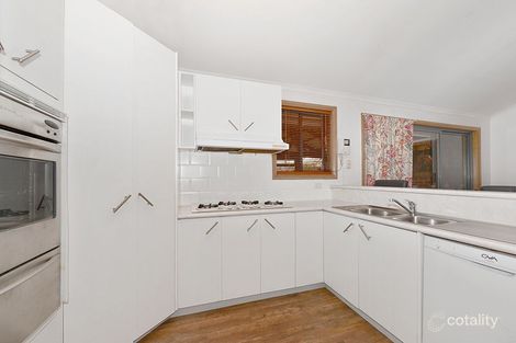 Property photo of 2 Emperor Place Rowville VIC 3178