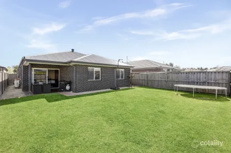 23 Bramley Ave, Charlemont, VIC 3217