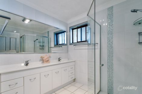 Property photo of 42 Discovery Drive Helensvale QLD 4212