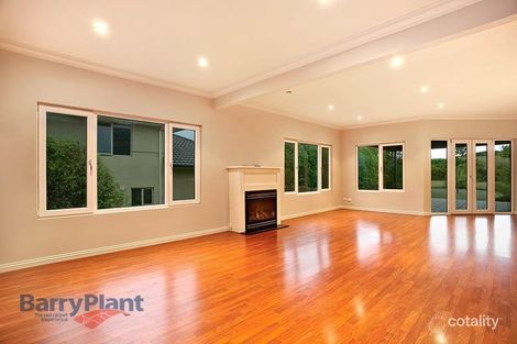 Property photo of 7 Pinehurst Place Chirnside Park VIC 3116