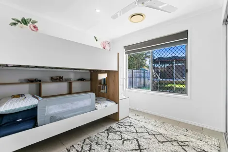 Property photo of 15 Seashore Way Toogoom QLD 4655