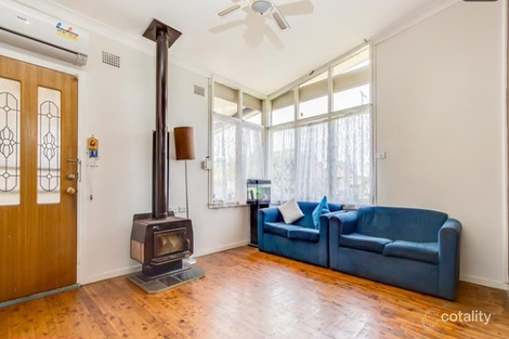 Property photo of 28 Wangaroa Crescent Lethbridge Park NSW 2770