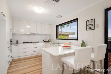 Property photo of 32 Golden Way Bulleen VIC 3105