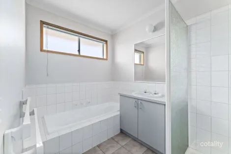 Property photo of 20 Valente Street Altona Meadows VIC 3028