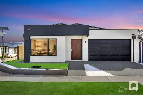Property photo of 11 Deanside Drive Deanside VIC 3336