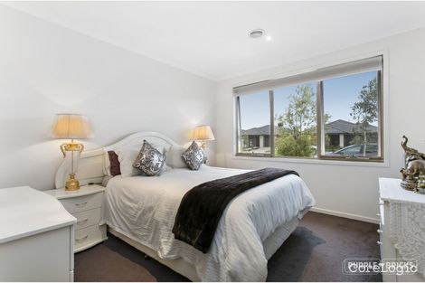 Property photo of 122 Wheelers Park Drive Cranbourne North VIC 3977