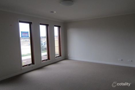 Property photo of 16 Weaver Street Doreen VIC 3754