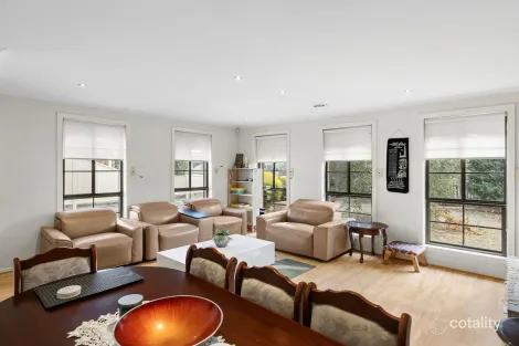 Property photo of 52 Kingdom Avenue Kings Park VIC 3021