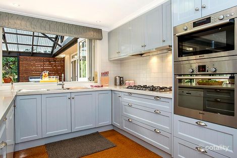 Property photo of 27 Rosalind Crescent Blackburn VIC 3130