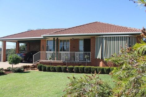 11 Skidmore St, Temora, NSW 2666