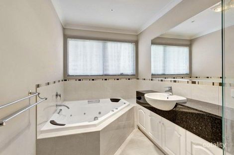 Property photo of 1A Rowitta Drive Glen Waverley VIC 3150