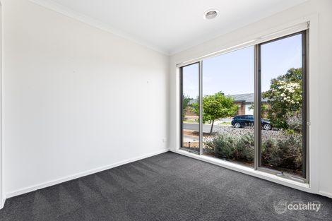Property photo of 8 Compass Lane Wyndham Vale VIC 3024
