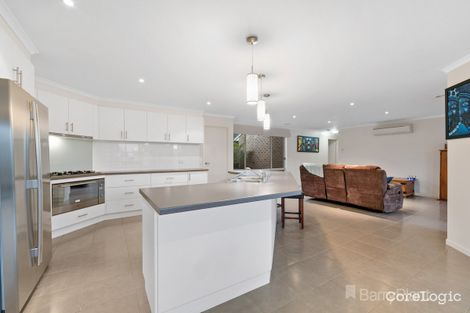 Property photo of 25 Carbine Court Drouin VIC 3818