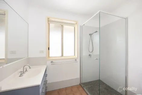Property photo of 19 Islandview Street Barellan Point QLD 4306