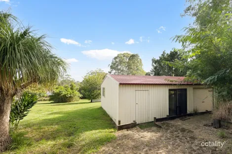 Property photo of 19 Islandview Street Barellan Point QLD 4306