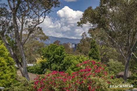 Property photo of 7 Curlewis Crescent Garran ACT 2605