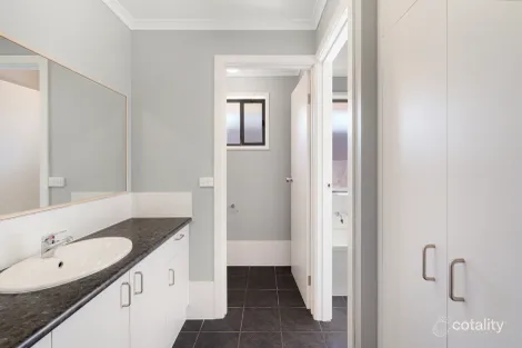 Property photo of 31 Parkview Avenue Salisbury Downs SA 5108