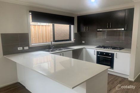 6 Catfish St, Clyde North, VIC 3978