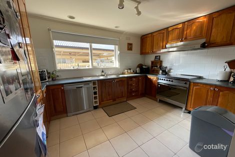 Property photo of 6 Bega Court Gladstone Park VIC 3043