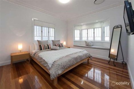 Property photo of 16 Alexandra Street Bardon QLD 4065