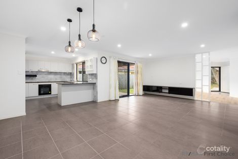 Property photo of 28 Lillydale Place Calamvale QLD 4116