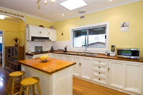 Property photo of 25 Nell Street Greensborough VIC 3088