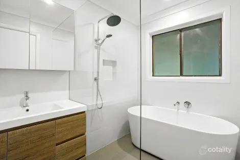 Property photo of 725 Barrenjoey Road Avalon Beach NSW 2107