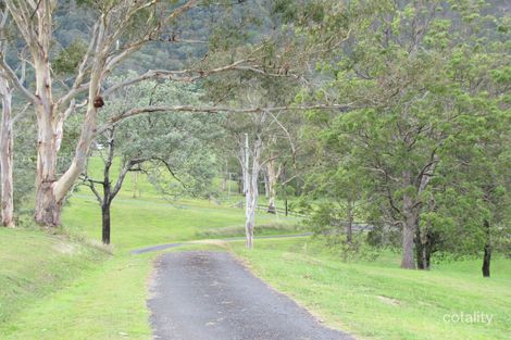 Property photo of 2 Mountain Brook Court Samsonvale QLD 4520