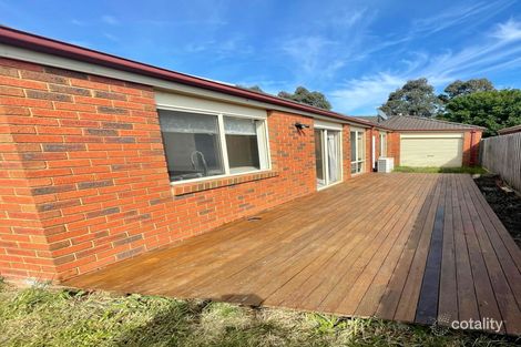 Property photo of 10 Venus Place Cranbourne VIC 3977