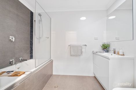 Property photo of 18/1 Gifford Street Coombs ACT 2611