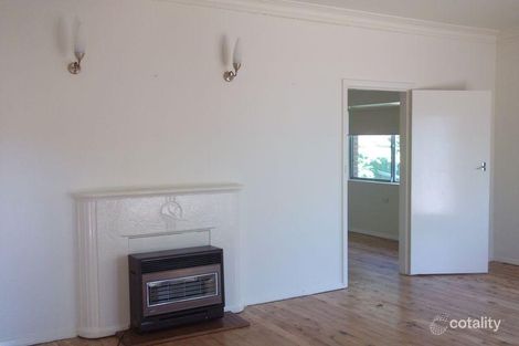 Property photo of 32 Warrawong Street Kooringal NSW 2650