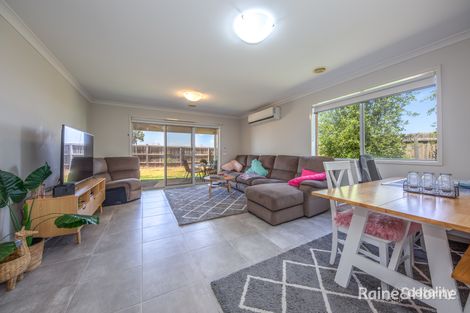 Property photo of 203 James Melrose Drive Brookfield VIC 3338