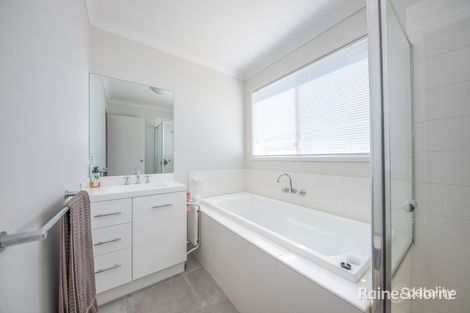 Property photo of 203 James Melrose Drive Brookfield VIC 3338
